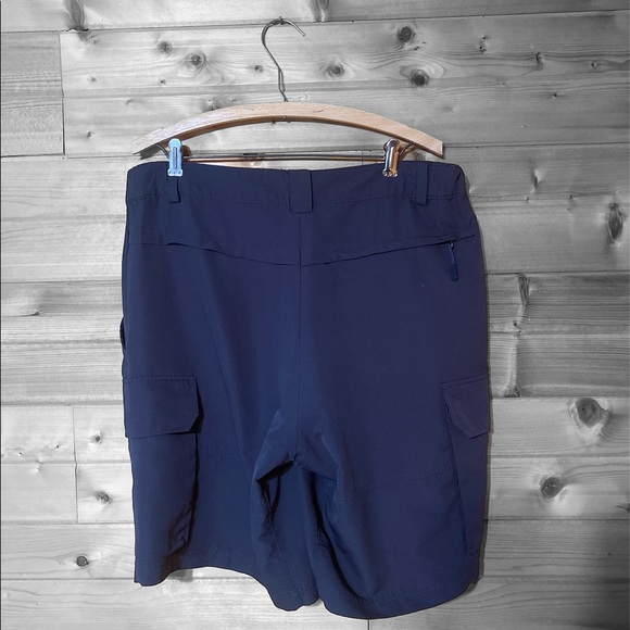 Champion Men’s Dri-Fit Medium Gray Shorts - Picture 3 of 4